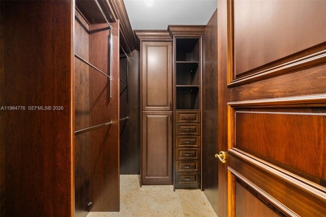 Building Photo - 16047 Collins Ave