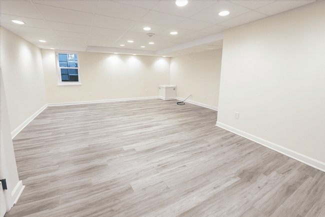 Building Photo - 3075 Greenwich Ct