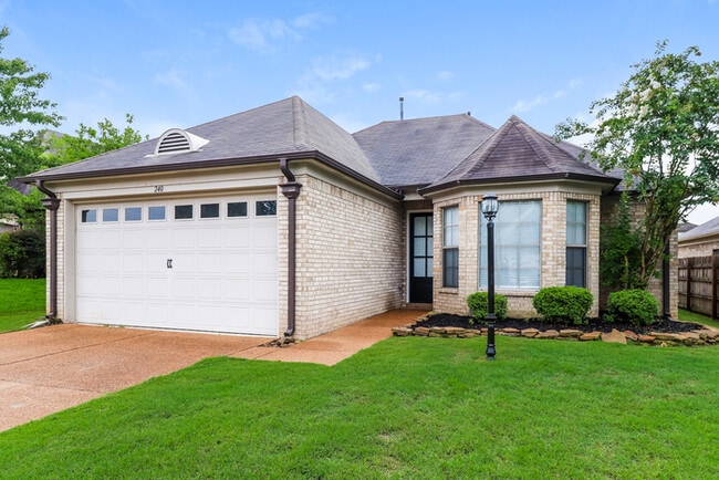Building Photo - 240 Birch Springs Cove