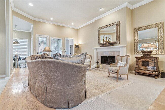 Building Photo - Incredible 4-Bedroom