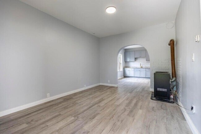 Building Photo - 2604 Schrage Ave
