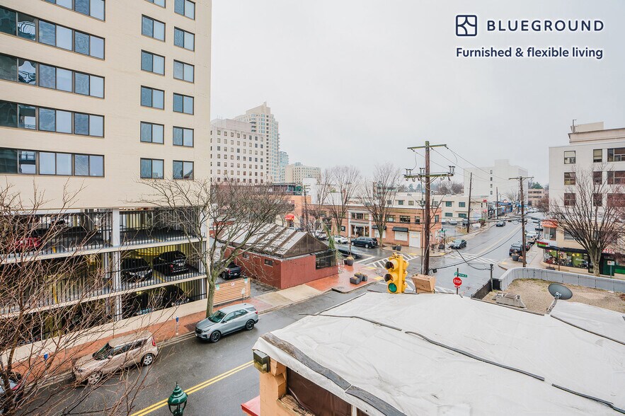 Building Photo - 4800 Auburn Ave