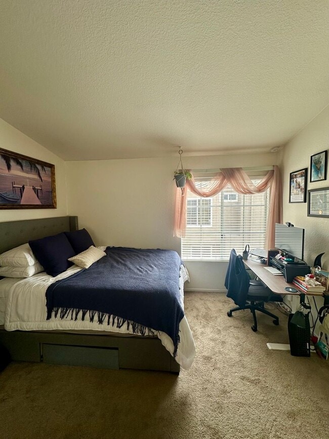 Building Photo - Light and Bright North Park 2 Bedroom Condo