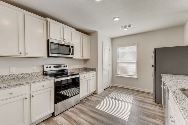 Building Photo - 716 Trinity Trl