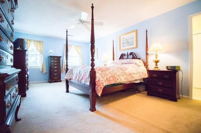 Building Photo - Convenient 3-Bed, 2.5-Bath James Island Co...