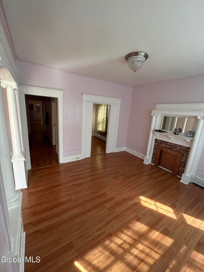 Building Photo - 361 Orange St