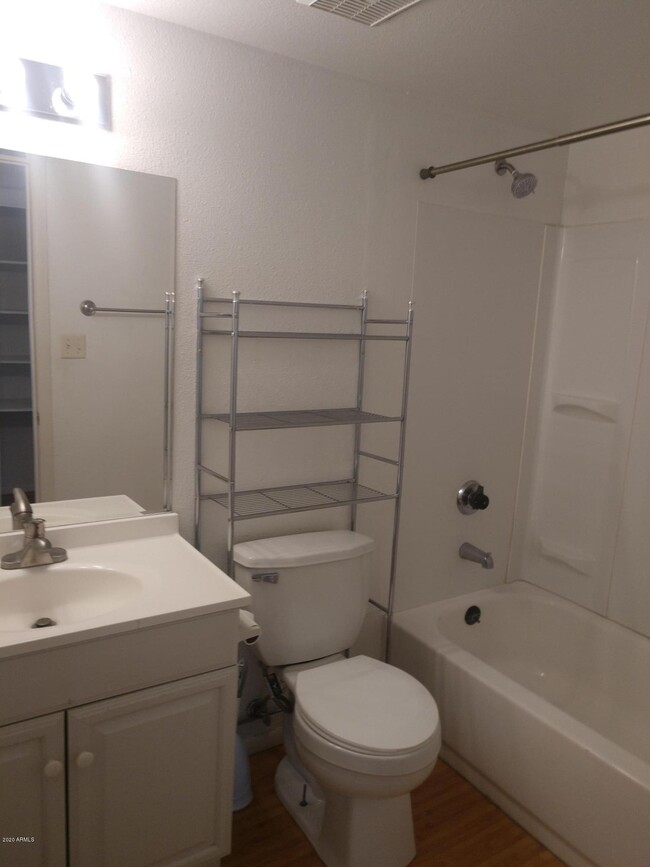 Building Photo - 4028 S 45th St
