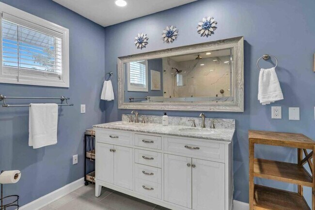 Building Photo - 61 Sunfish St