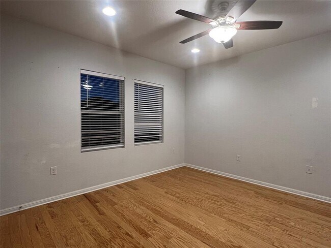 Building Photo - 13002 Carswell St