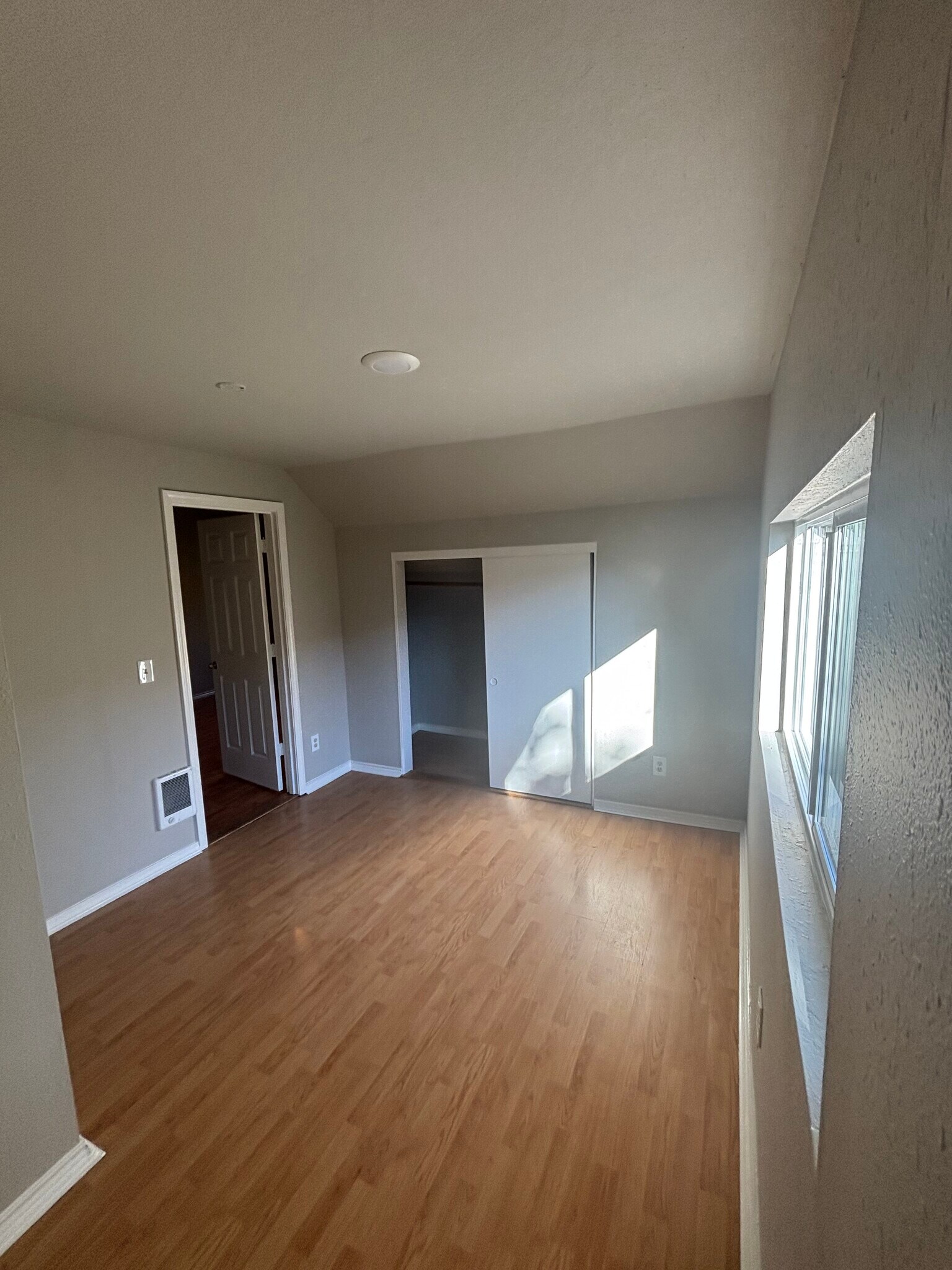 Building Photo - 8015 N John Ave