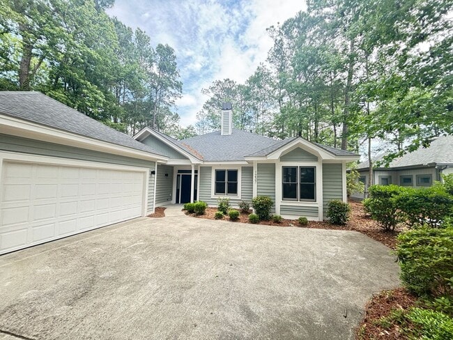 Building Photo - GORGEOUS 3 BEDROOM, 2.5 BATH HOME LOCATED IN TIDEWATER PLANTATION! AVAILABLE NOW!