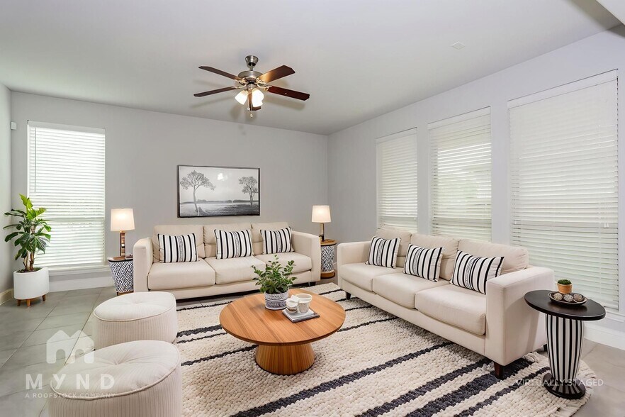 Building Photo - 120 Knight of Realm Blvd