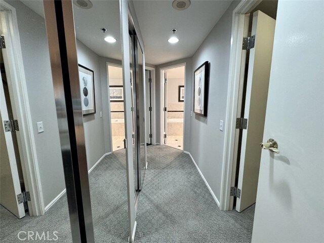 Building Photo - 525 E Seaside Way
