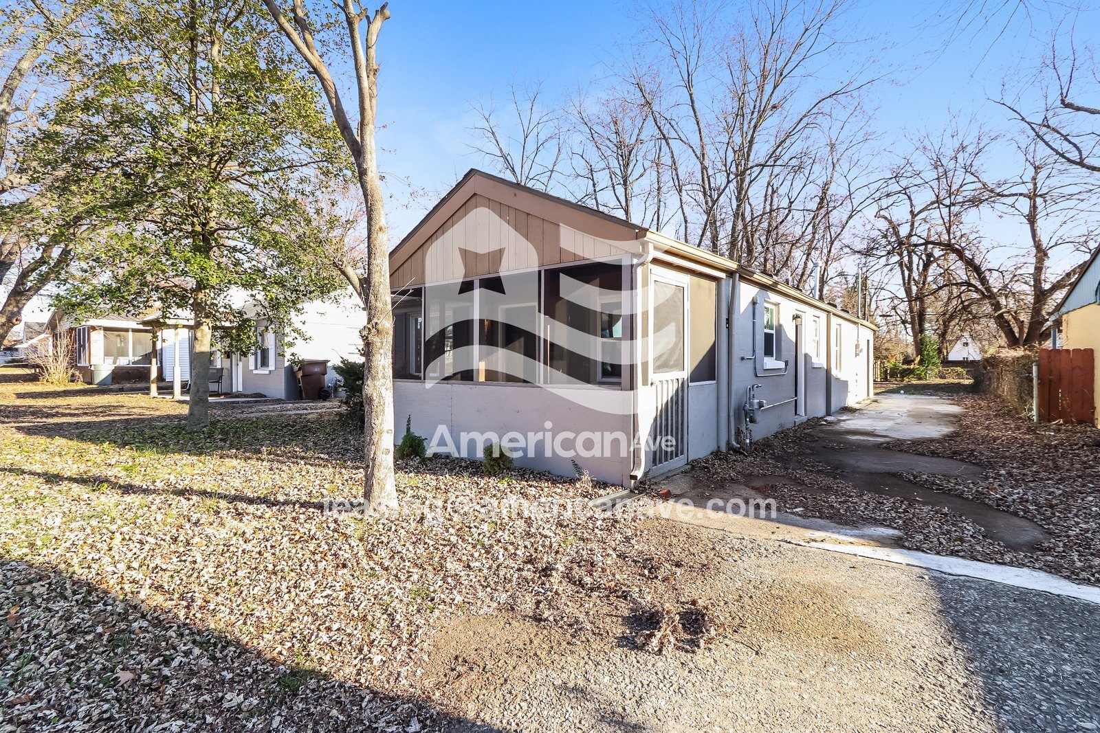 Building Photo - 212 E Bowne Blvd
