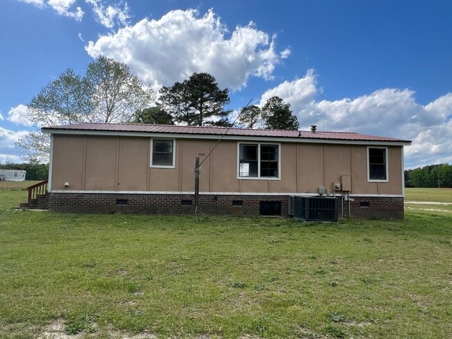 Building Photo - 253 Chicken Ln
