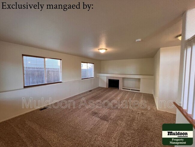 Building Photo - 5807 Poudre Way