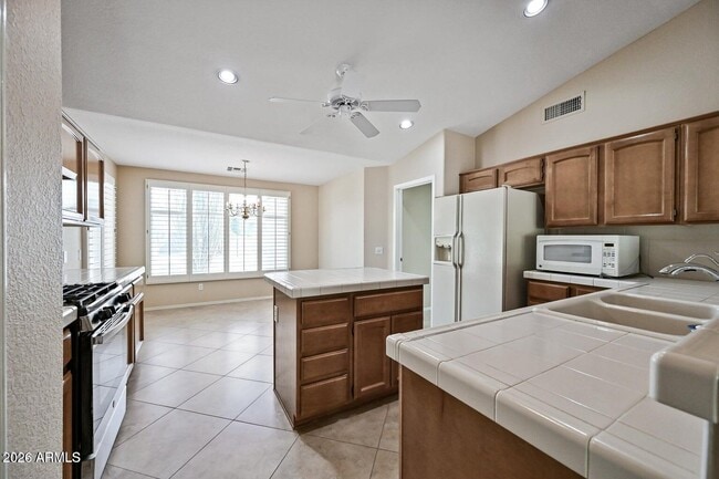 Building Photo - 9222 E Crystal Dr