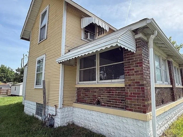 Building Photo - 3920 E 30th St