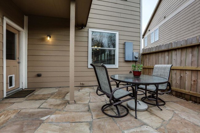 Building Photo - 13003 Iris Garden Ln