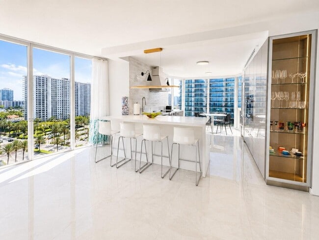 Building Photo - 17555 Collins Ave