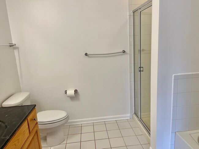 Building Photo - 733 Cedar Ct
