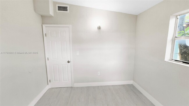 Building Photo - 1557 NW 66th St
