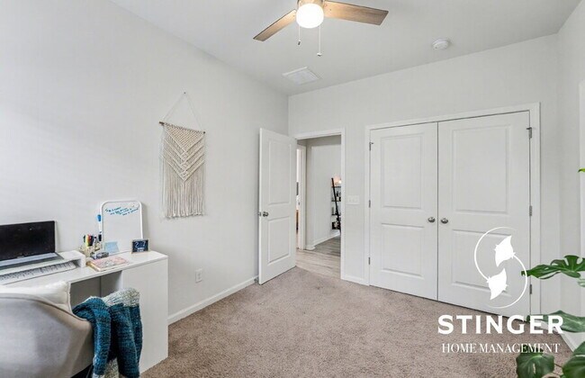 Building Photo - 198 Great Bend Dr