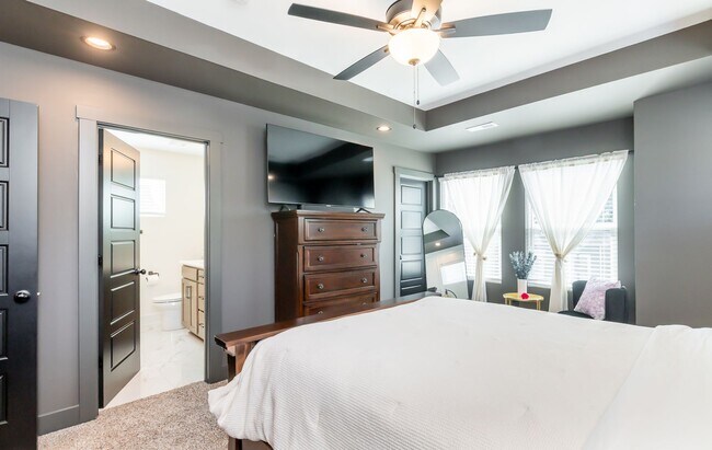 Building Photo - Do Not Miss this Beautiful piece of property.