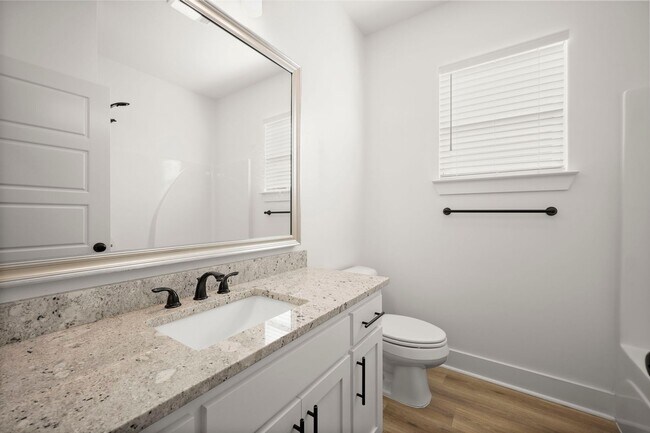 Building Photo - Beautiful 4-Bedroom Home in Parks at Water Oaks – Gonzales, LA