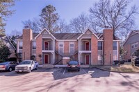 Building Photo - 2401 Sycamore Ave