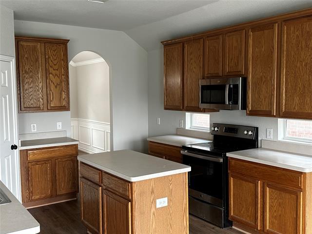 Building Photo - 2512 Clubhouse Dr