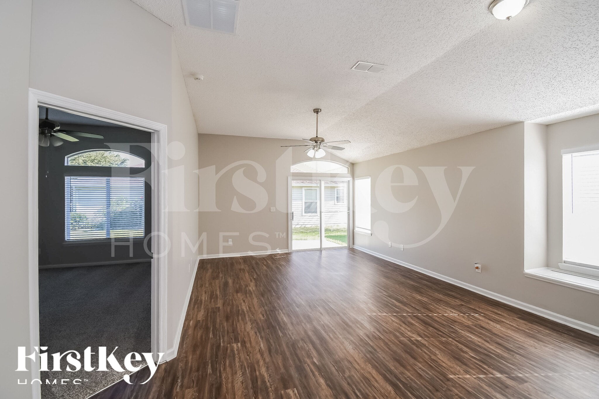 Building Photo - 2956 Centerwood Dr N