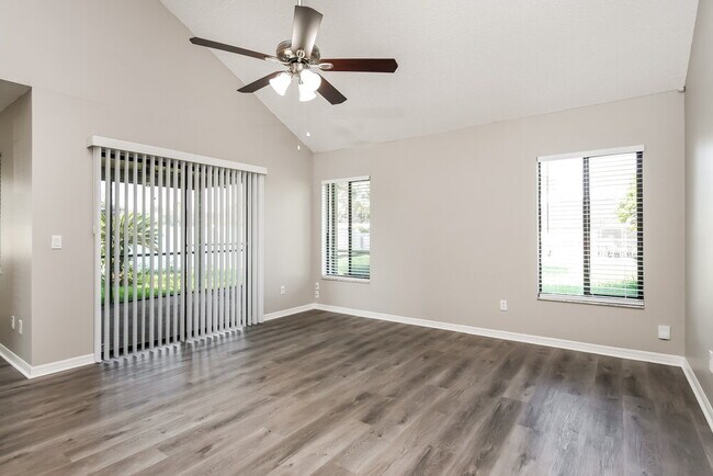 Building Photo - 2258 Baker Ave