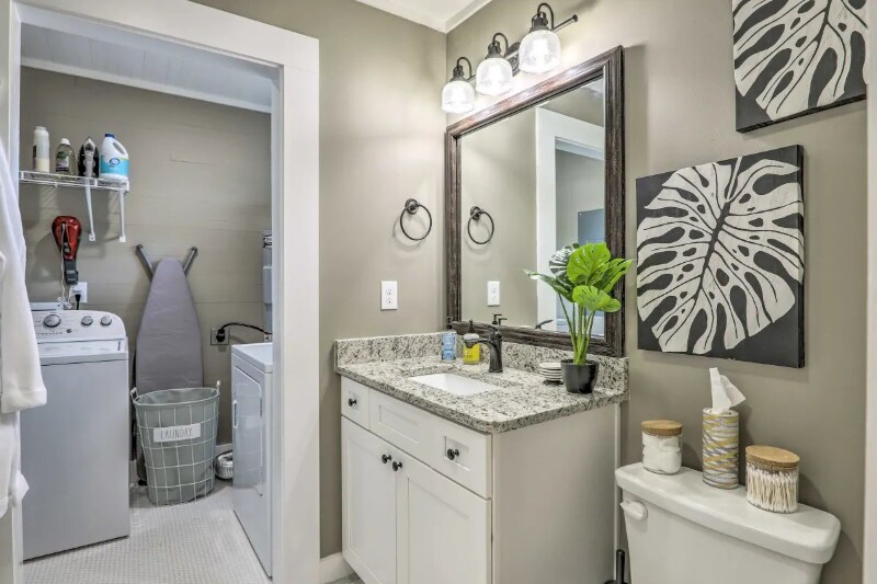 Building Photo - 107 Robinson Ave