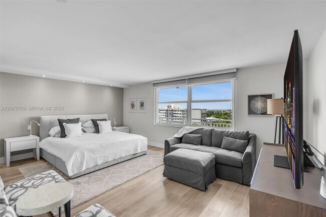 Building Photo - 607 Ocean Dr