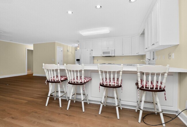 Building Photo - 151 Seagrove Ln