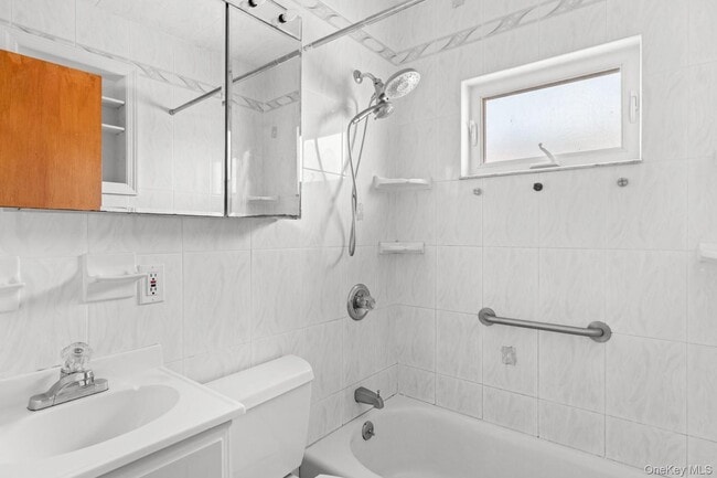 Building Photo - 105 Muncy Ave