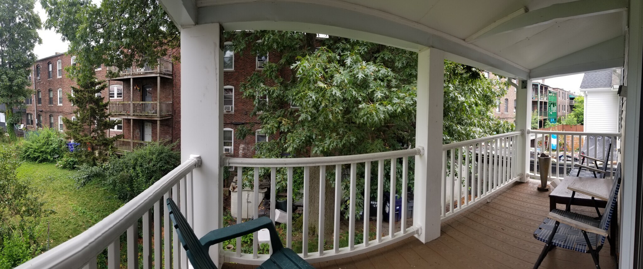 Cute back balcony - 61 Hooker St