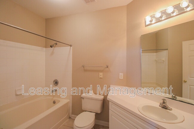 Building Photo - 2037 Telfair Way