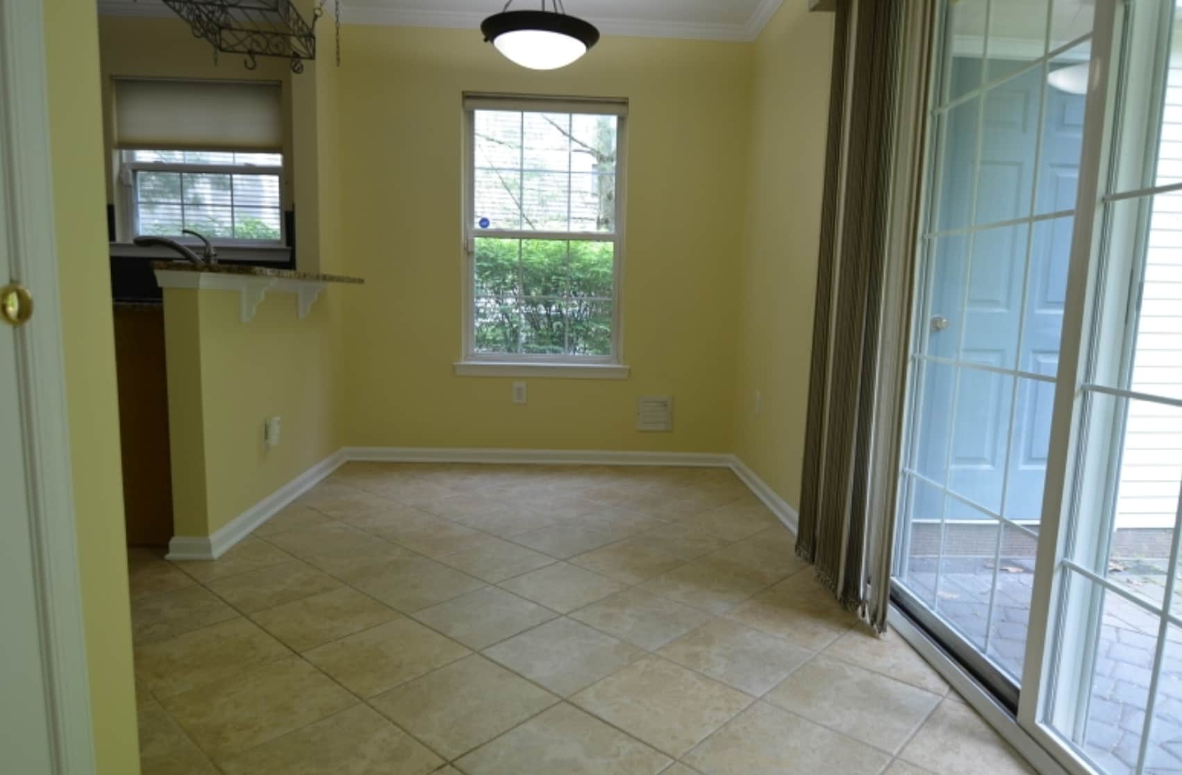 Building Photo - 328 Enclave Ln