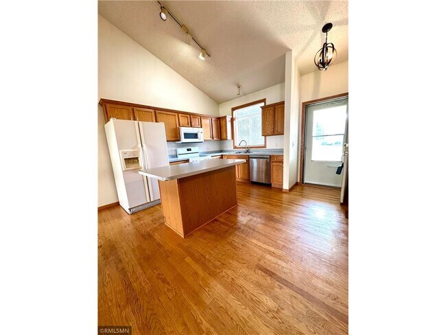 Building Photo - 1567 Dublin Ct