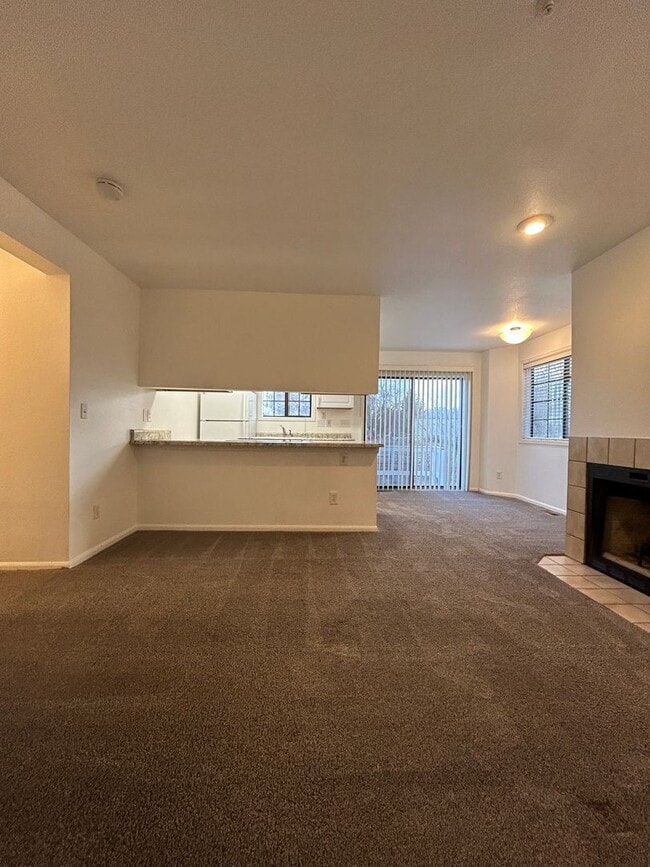 Building Photo - 2-Bedroom Condo for Rent in North Boulder