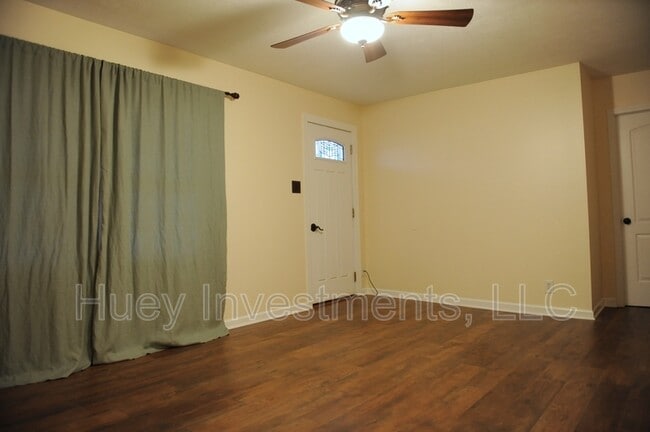 Building Photo - 324 Theodore Dr