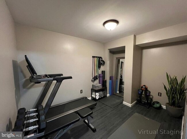 Building Photo - 10108 Oklahoma Ct