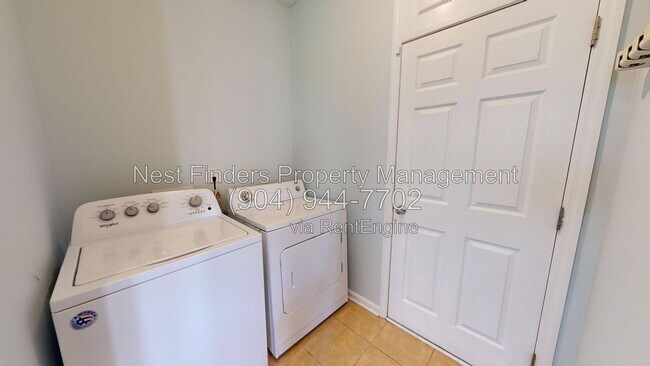 Building Photo - 112 Woodfield Ln
