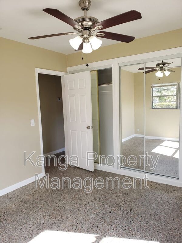 Building Photo - 3712 Henry Ave