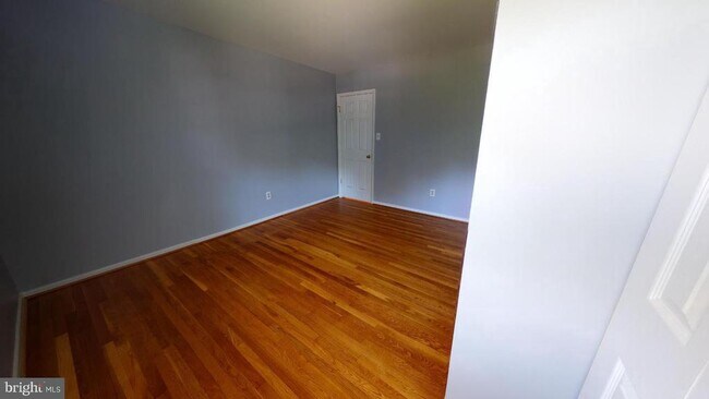 Building Photo - 2527 Bull Run Ct