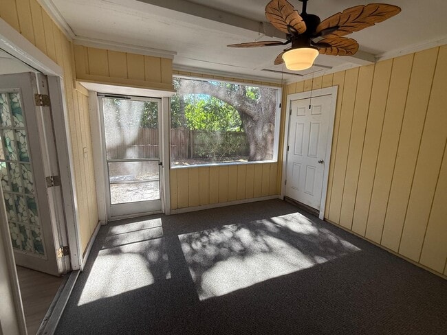 Building Photo - 2031 Charter Oaks Dr