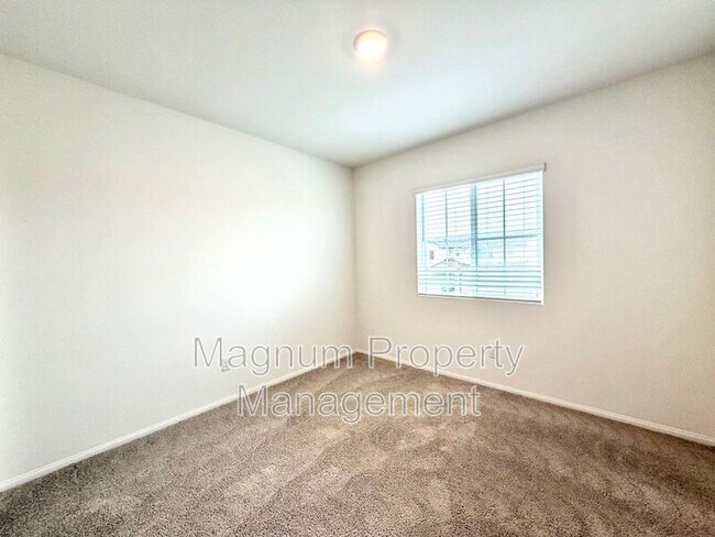 Building Photo - 31356 Sycamore Leaf Dr