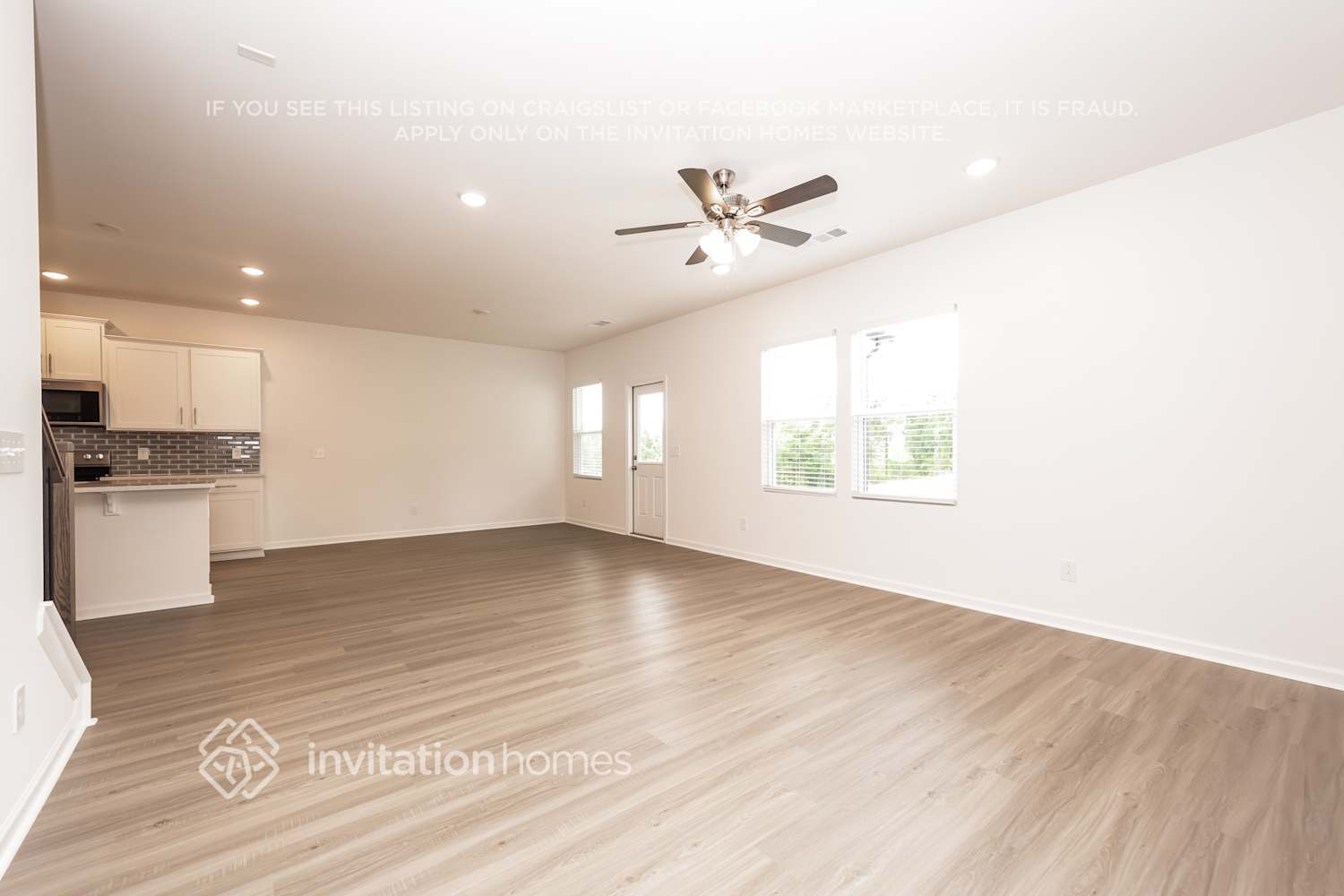 Building Photo - 430 Jet Strm Dr